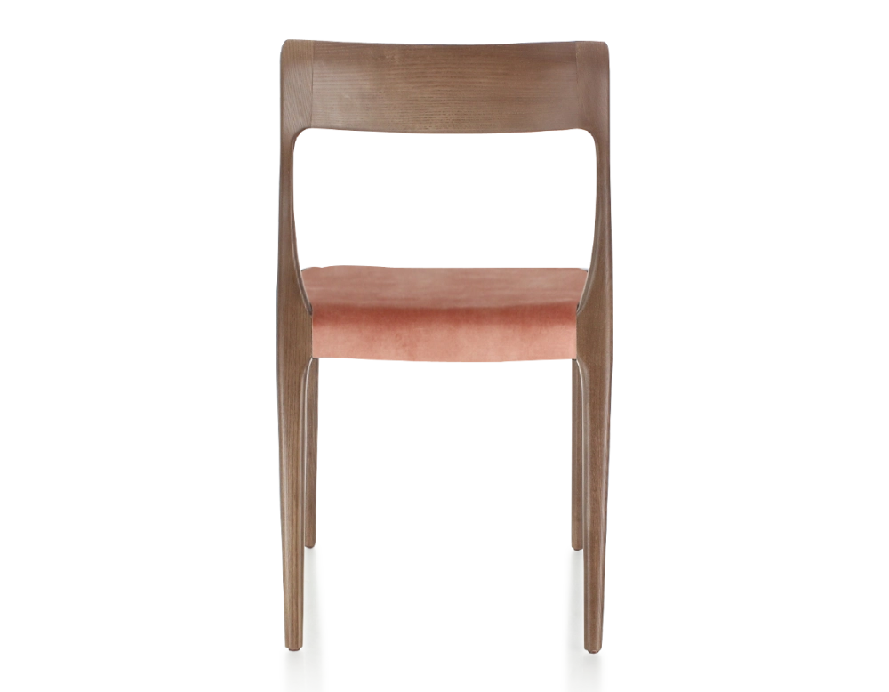 Chaise scandinave bois teinte marron foncé assise tissu velours rose pâle