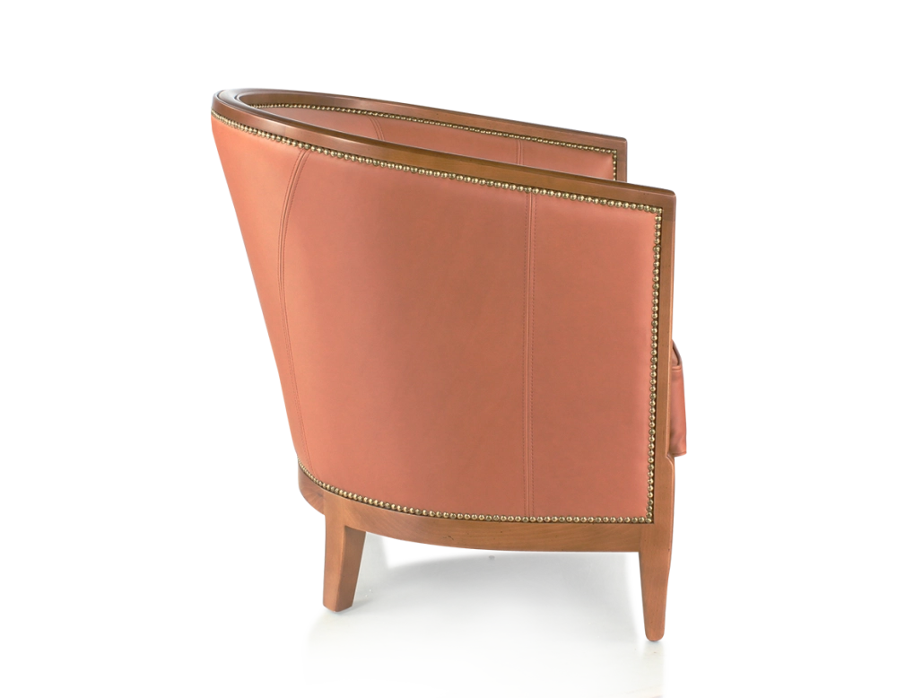 Antique armchair with moulded armrests bois teinte ancienne et cuir châtain