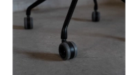 Chaise de bureau à roulettes dossier bois teinte anthracite assise en laine bouillie anthracite