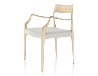 Silla escandinava con reposabrazos madera tinte natural asiento tejido beige natural
