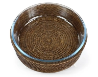Round pyrex dish with brown rattan stand