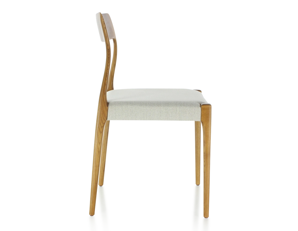 Chaise scandinave bois teinte merisier assise tissu beige naturel