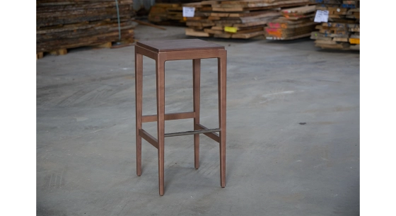 Taburete de bar de diseño H60 cm madera tinte nogal asiento madera