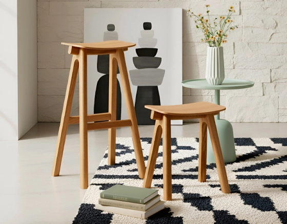 Taburete de bar de roble tapizado H80 cm madera tinte natural asiento tejido azul océano