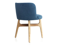 Chaise design bois teinte naturelle assise tissu bleu jean