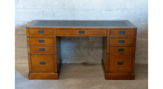 Bureau marine double caissons 9 tiroirs bois teinte merisier et cuir vert