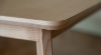 Extensible table for 6 to 10 people in oak and ceramic with wood extensions with natural wood finish and ossido ceramic top. 160x100 cm
