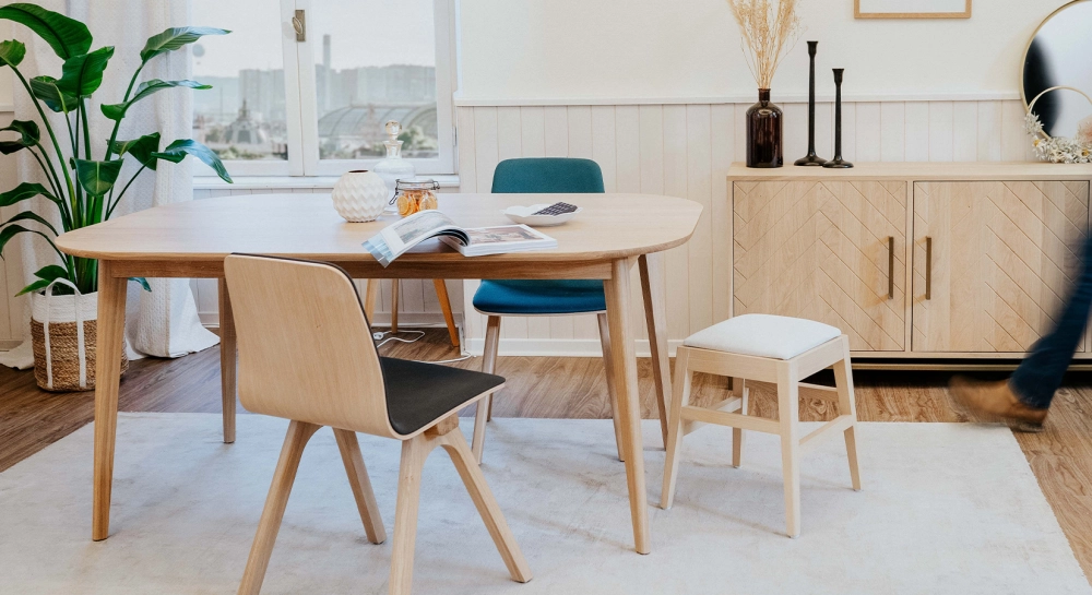 8 person oak dining table natural tint 180x100 cm
