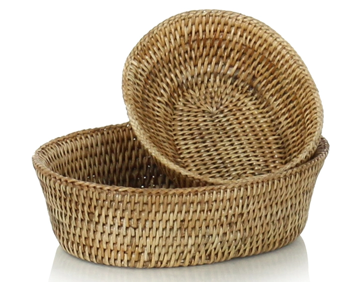 Small oval bread basket in natural rattan