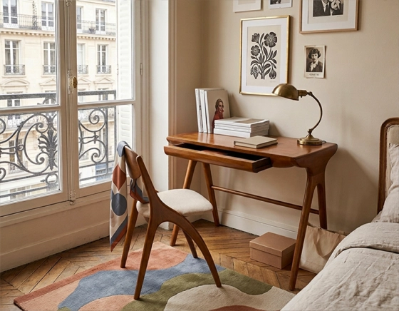 Chaise scandinave bois teinte merisier et tissu beige