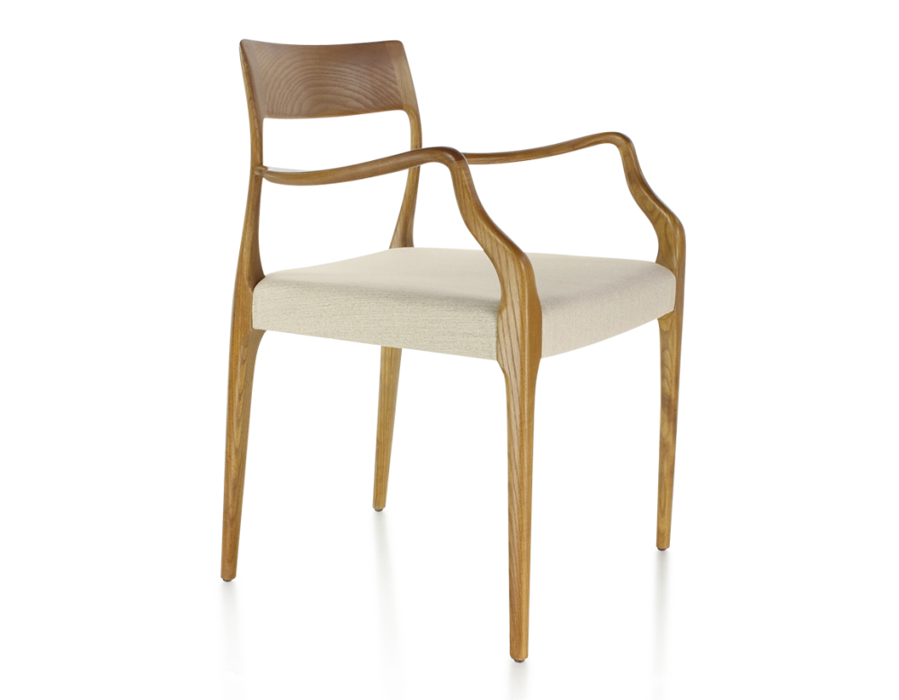Scandinavian armchair with armrests cherry-stained wood, camel-coloured fabric seat
