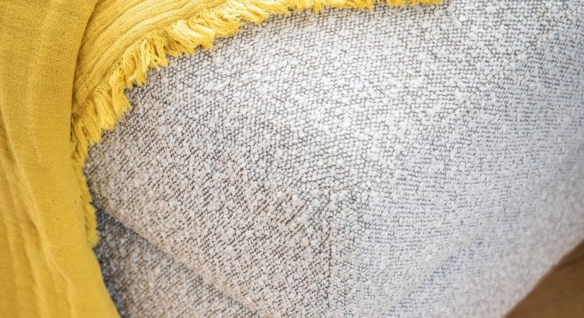 Sofá esquinero con chaise longue derecha de 4/5 plazas tejido rizado taupe claro (2,5G - MD)