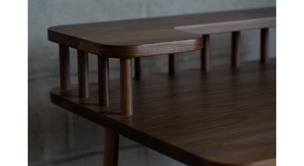 Bureau design en noyer l100 cm