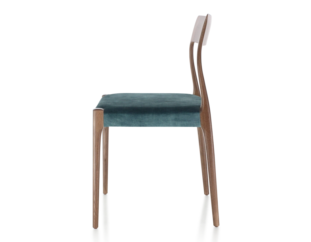 Chaise scandinave bois teinte marron foncé assise tissu velours bleu pétrole