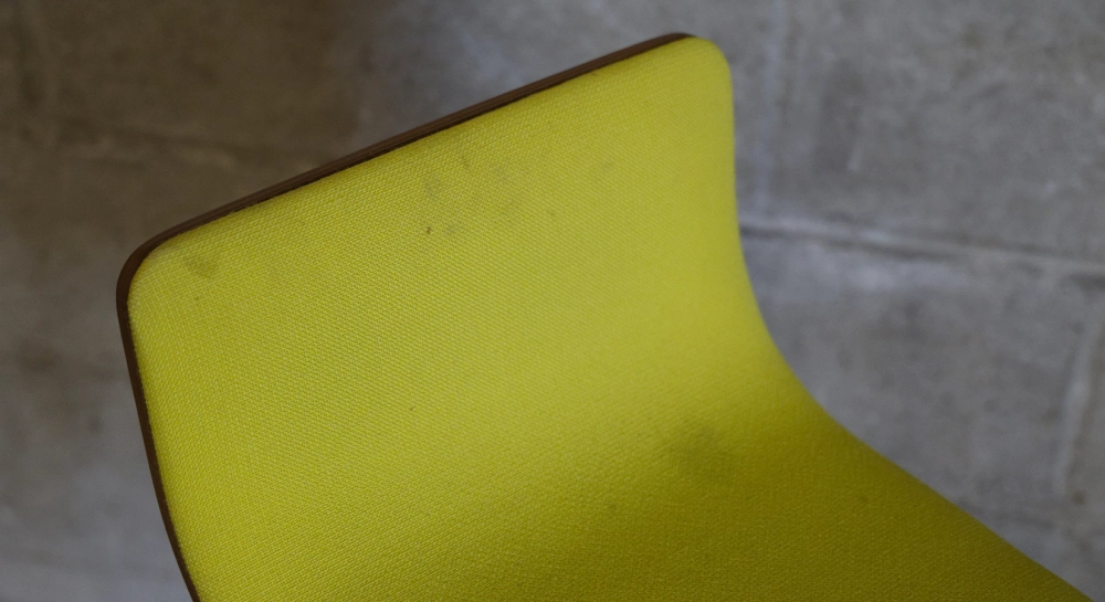 Taburete de bar de roble H60 cm madera tinte vintage asiento tejido amarillo