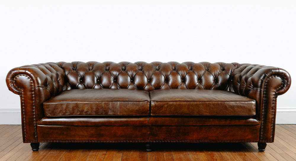 Sofá Chesterfield de piel de 3 plazas marrón intenso reposabrazos con tachuelas