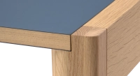 Bureau bench 2 postes chêne teinte naturelle plateau fenix bleu foncé 140x160