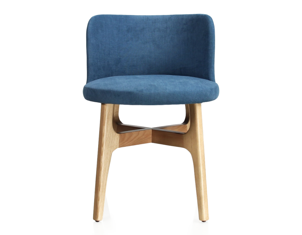 Chaise design bois teinte naturelle assise tissu bleu jean