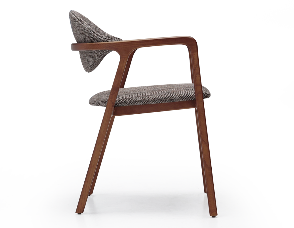 Chaise design avec accoudoirs bois teinte merisier et tissu chiné marron