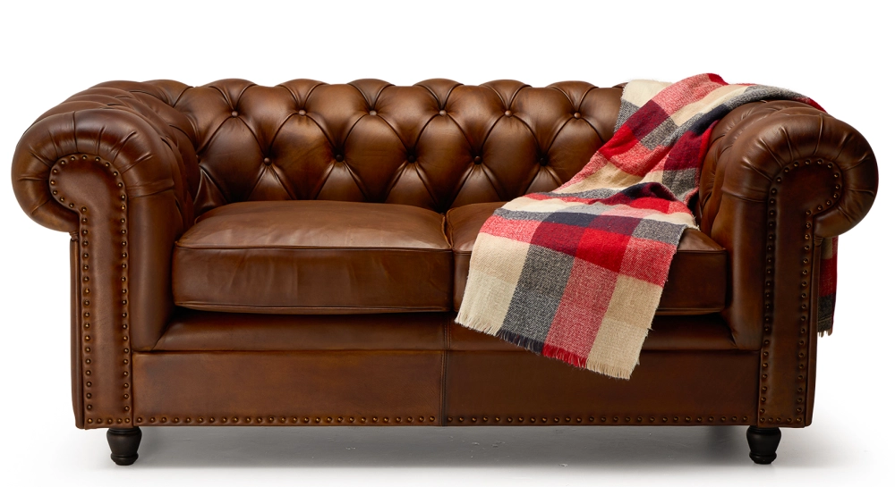Sofá Chesterfield de piel 2 plazas marrón vintage reposabrazos con tachuelas