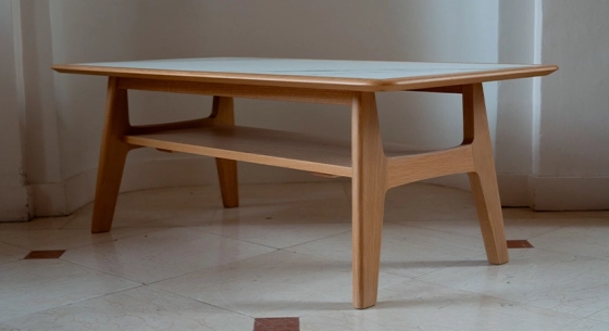 Mesa de centro cuadrada de roble y cerámica con madera de tinte natural tablero cerámico efecto mármol blanco 120X120 cm