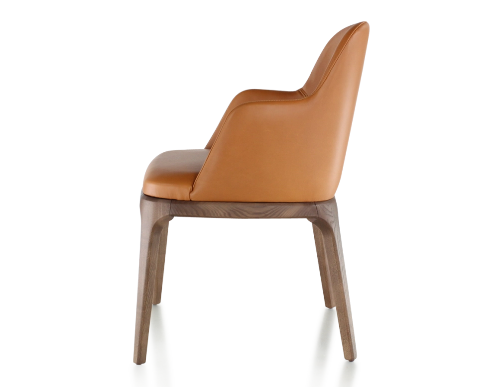 Chaise design avec accoudoirs bois teinte marron foncé et cuir caramel