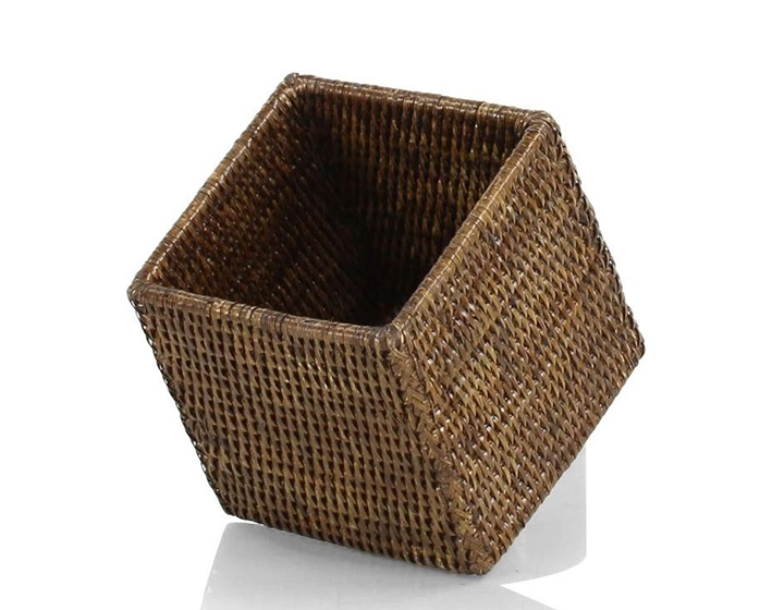 Brown rattan square tissue box