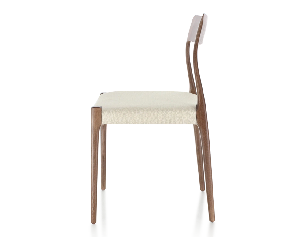 Chaise scandinave bois teinte marron foncé assise tissu chevron beige