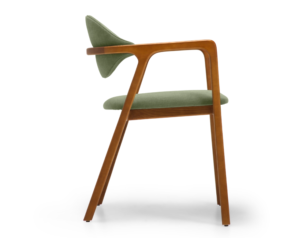 Silla de diseño con reposabrazos madera tinte cerezo y tejido verde