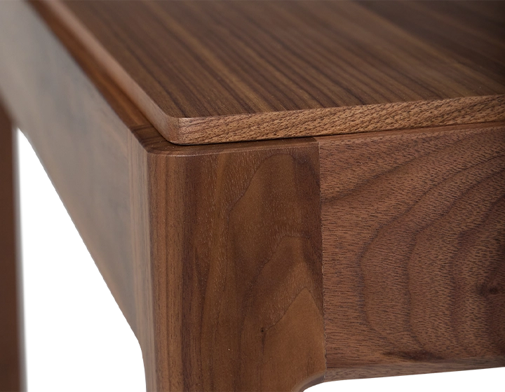 Bureau design en noyer teinte naturelle L120 cm