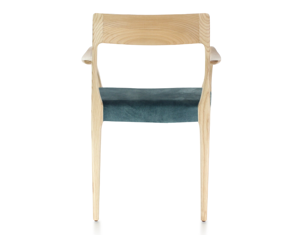 Chaise scandinave avec accoudoirs bois teinte naturelle assise tissu velours bleu pétrole