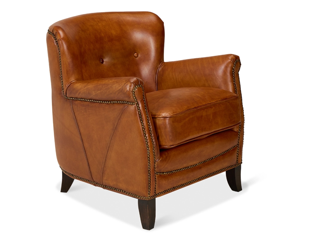 Fauteuil club cuir marron clair accoudoirs cloutés
