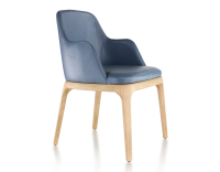 Silla de diseño con reposabrazos madera en tinte natural y piel azul tormenta