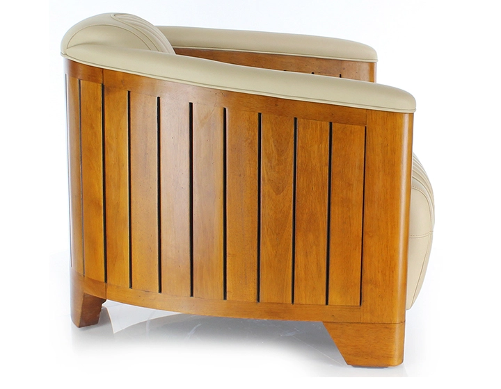 Sillón club de madera y piel beige