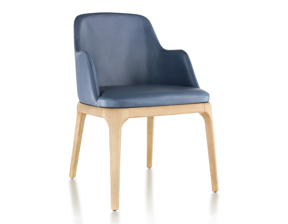 Silla de diseño con reposabrazos madera en tinte natural y piel azul tormenta