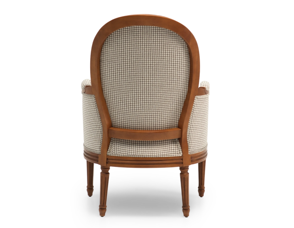 Fauteuil bergère style Louis XVI bois teinte ancienne et tissu pied de poule blanc et taupe