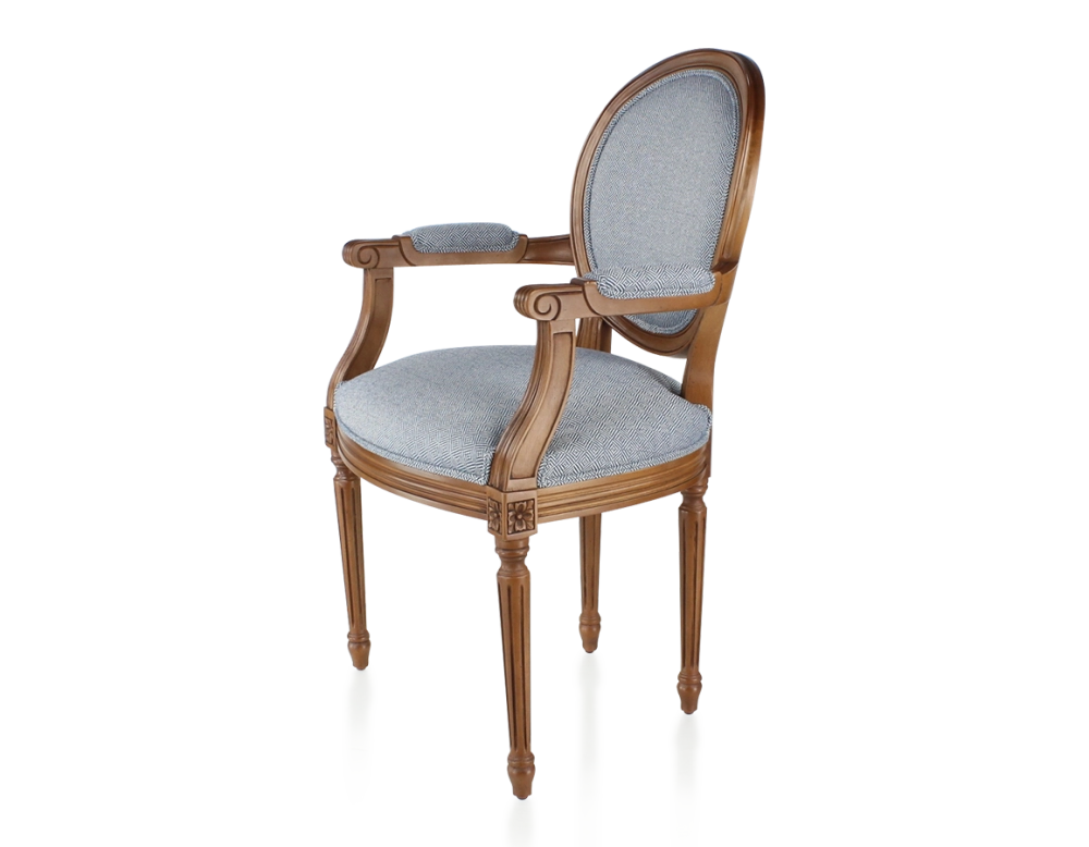 Silla antigua estilo Luis XVI con reposabrazos madera con tinte envejecido y tejido chevron azul