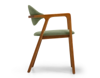 Silla de diseño con reposabrazos madera tinte cerezo y tejido verde