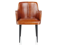 Silla vintage con reposabrazos de piel marrón claro