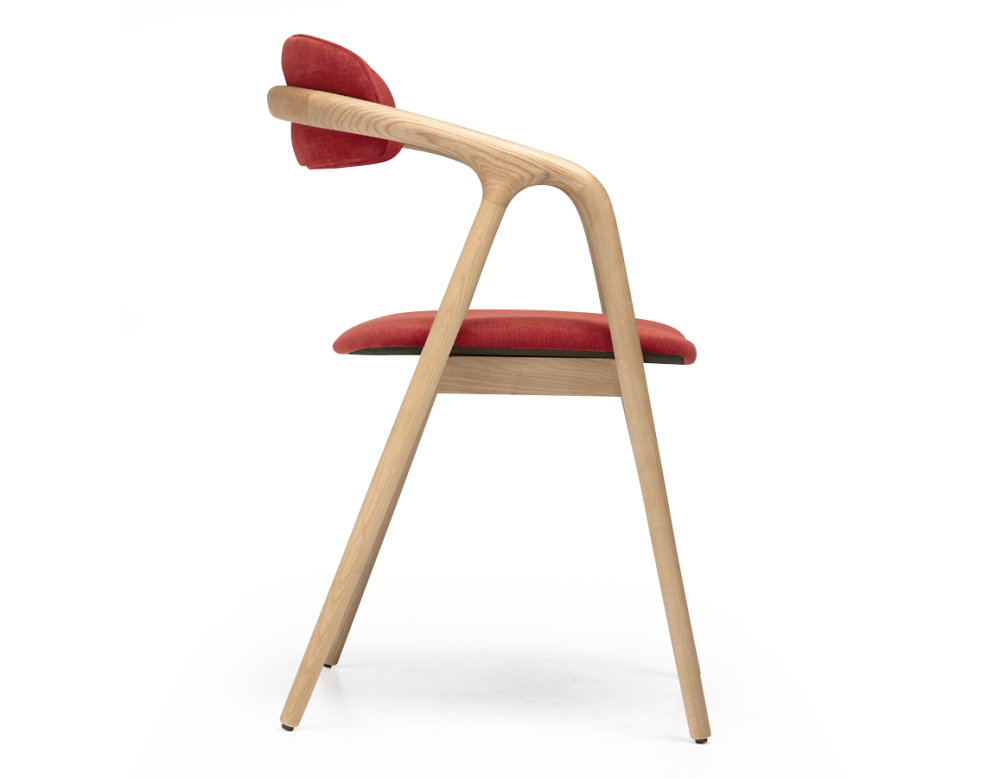 Chaise scandinave bois teinte naturelle assise tissu orange brulé