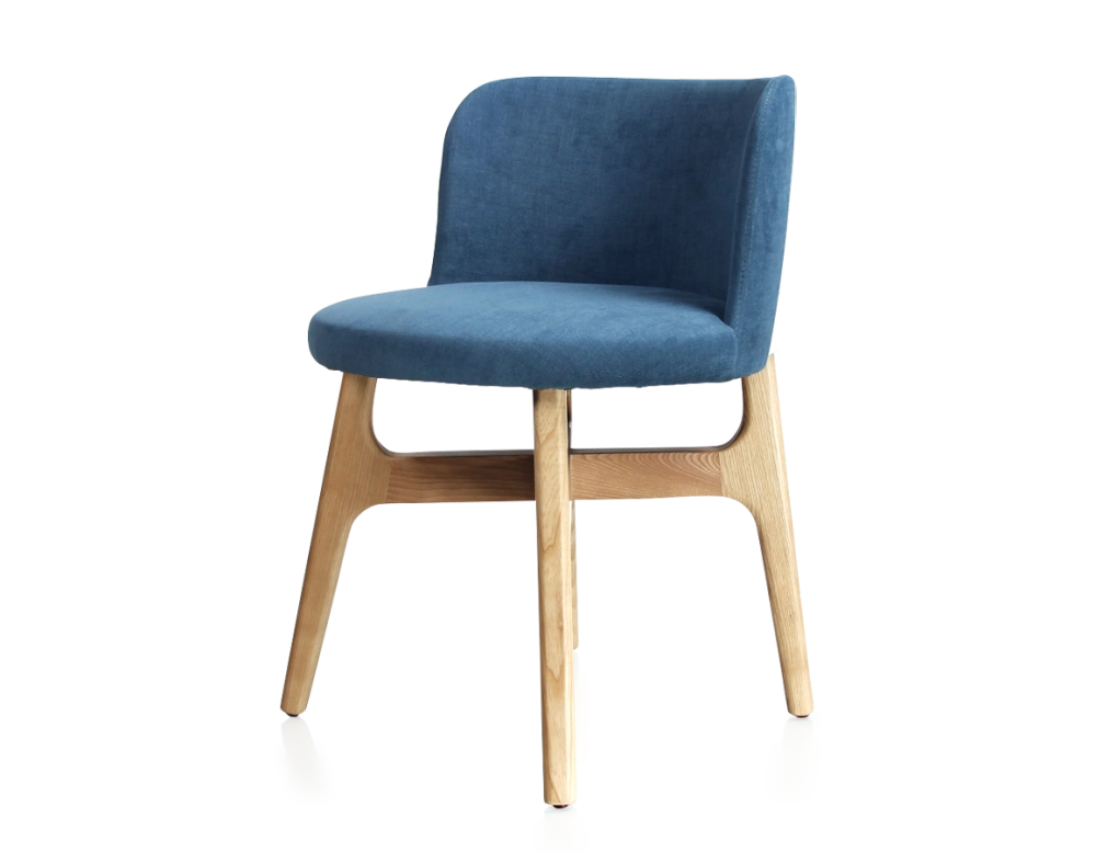 Chaise design bois teinte naturelle assise tissu bleu jean