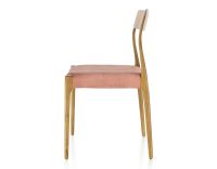 Chaise scandinave bois teinte merisier assise tissu velours rose pâle