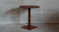Extensible table for 6 to 8 people in oak and ceramic with ceramic extension with dark stained wood and a slate effect ceramic top and extension. 140x100 cm