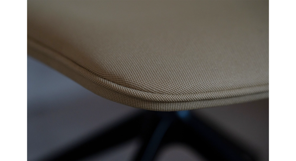Chaise de bureau à roulettes assise tissu kaki clair